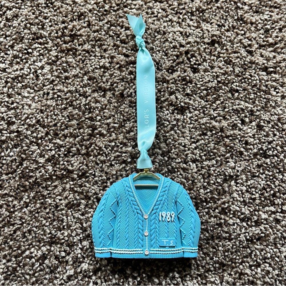 NEW Taylor Swift 1989 Cardigan Ornament